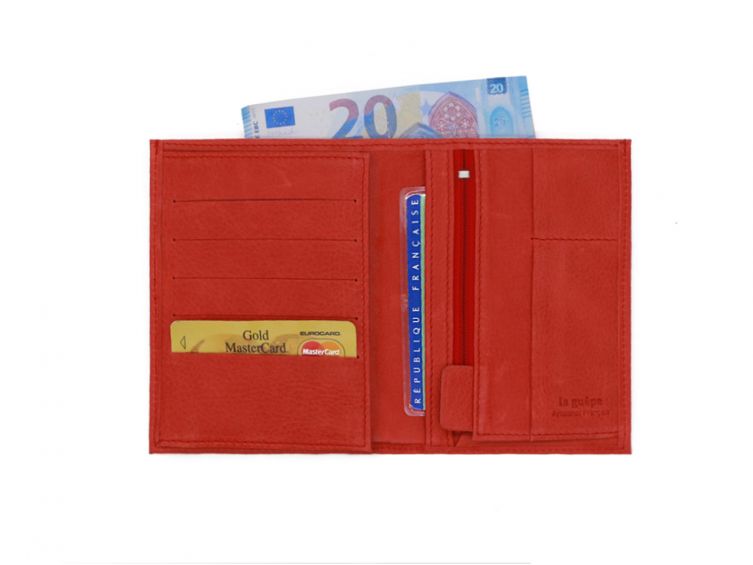 un grand portefeuille pour une femme