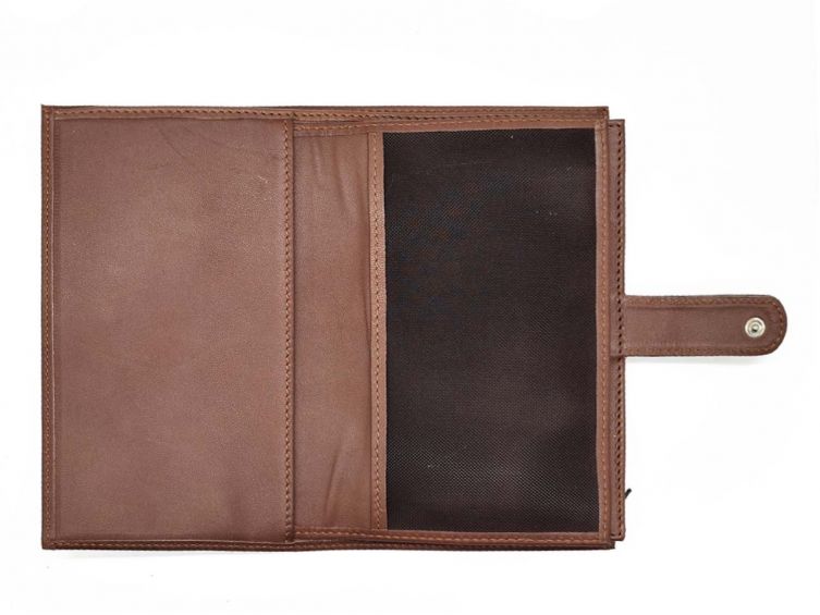 la difference entre un porte documents en cuir et un compagnon en cuir