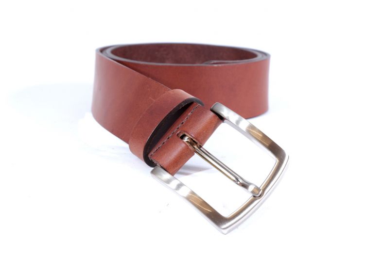 Qu'est-ce qui fait une ceinture de costume pour hommes si spéciale?