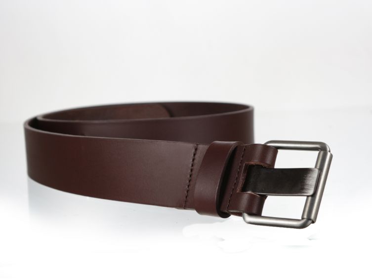 Conseils importants pour mettre sur les courroies de cuir pour hommes pour pantalons