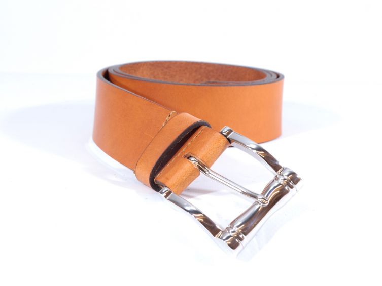 comment couper une ceinture en cuir a l aide d une machine de decoupe a plat