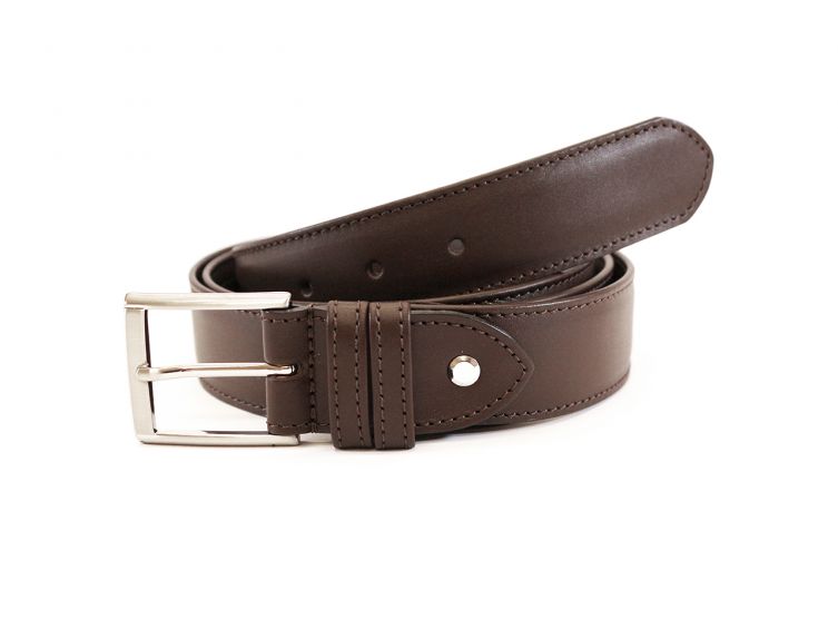 costume de femme ceinture en cuir