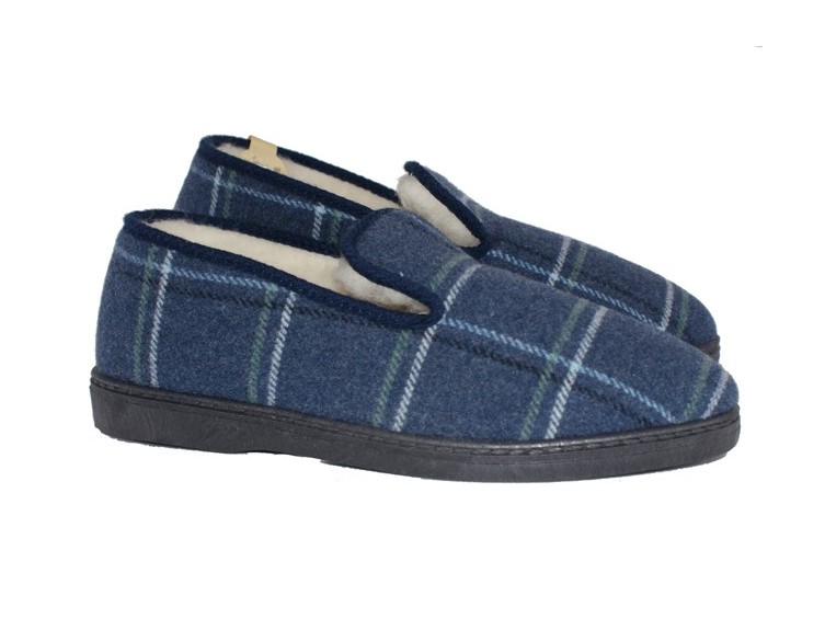 Pantoufles en cuir faites à la main
